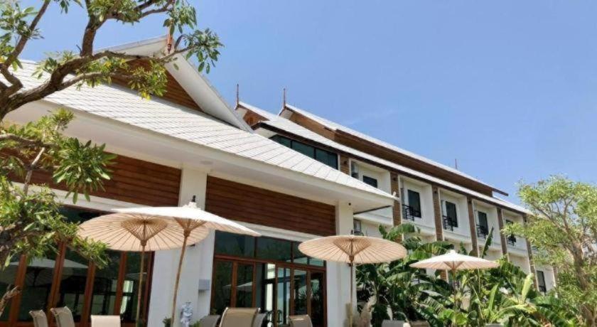 Kokhaburi Hotel Lampang Exterior photo